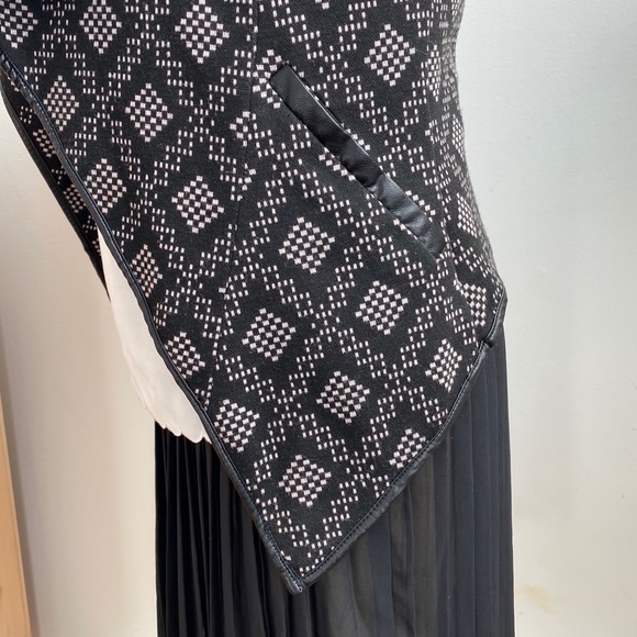 💕Designer open blazer by Sandro - Picture 5 of 8